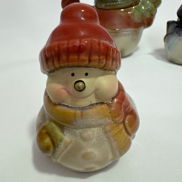 Snowman Top Hats Miniature Teapot Creamer Matching Salt & Beanie Pepper Shakers - Picture 3 of 12